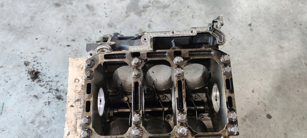 фото №10, Блок двигателя audi a4 a6 2.7 tdi bpp 059103021al