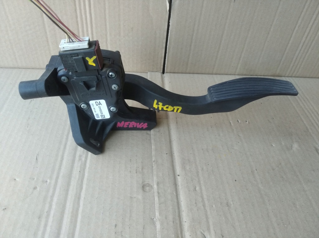 Купить Потенциометр педаль газа opel meriva a 1,7 cdti 93335443