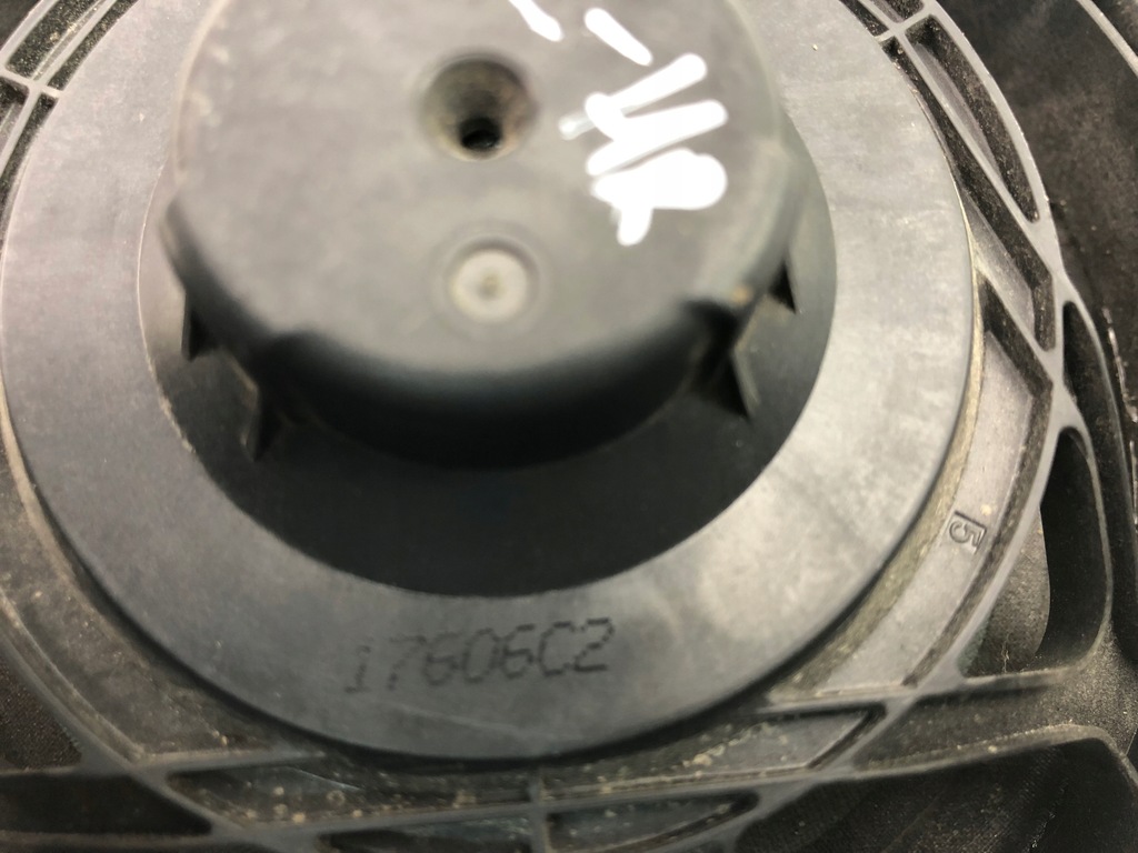 фото №7, Toyota c-hr динамик дверь ułamany кронштейн