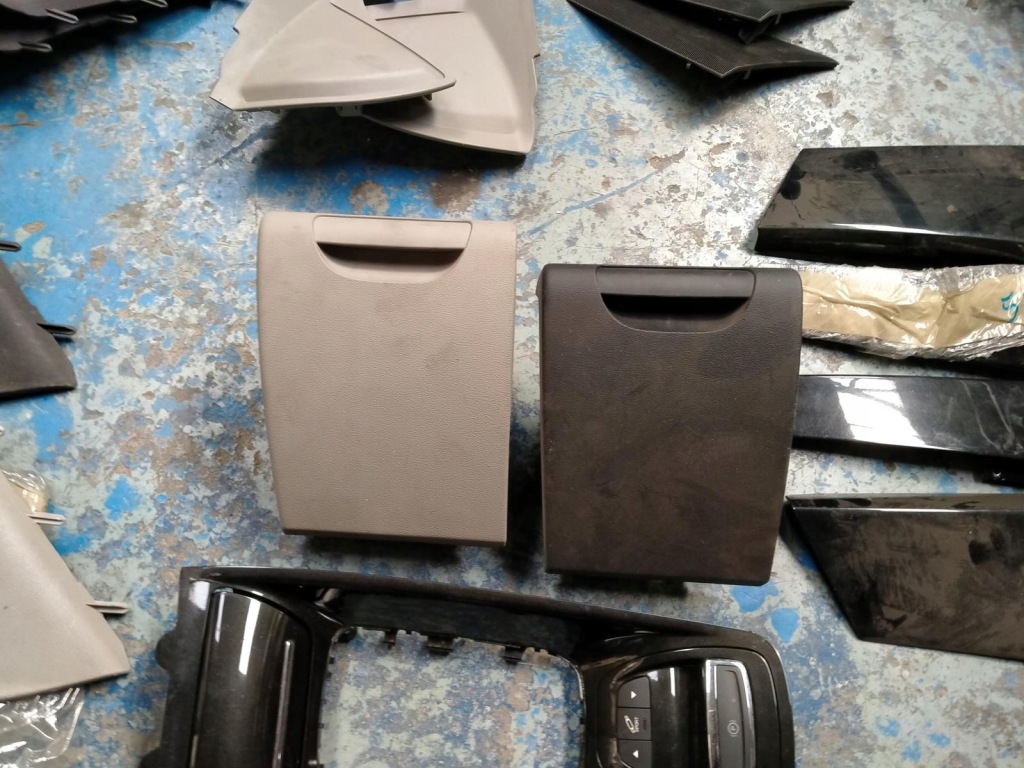 фото №3, Citroen c5 iii защита пластик салона панели заднего поперечина