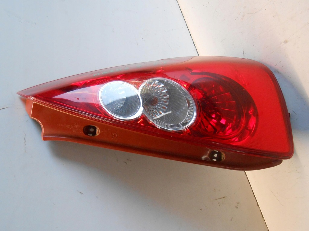 фото №6, Лампа правий задня mazda 5 ii #