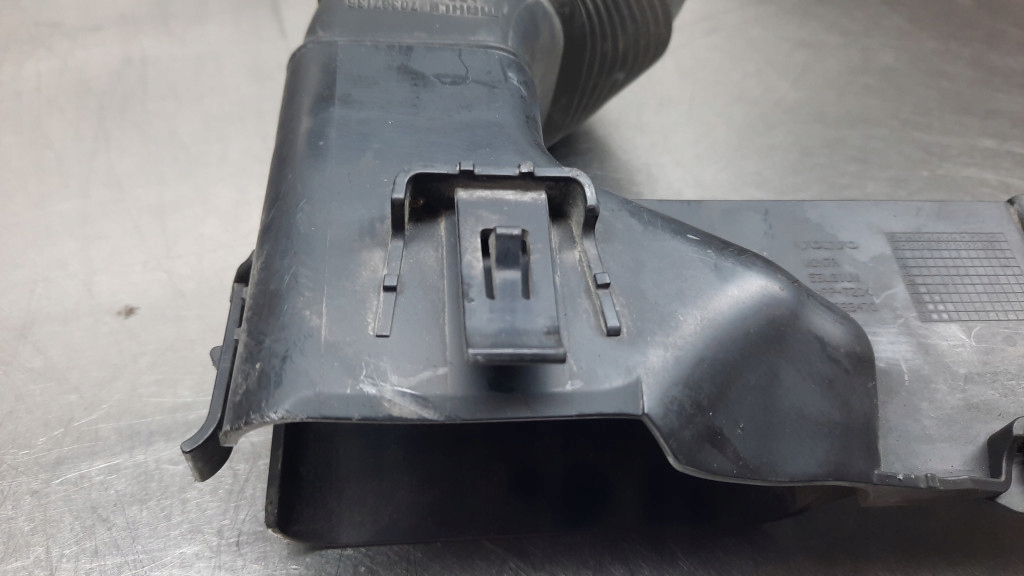 фото №5, Труба воздухозаборник воздуха volvo s60 ii v60 31274555