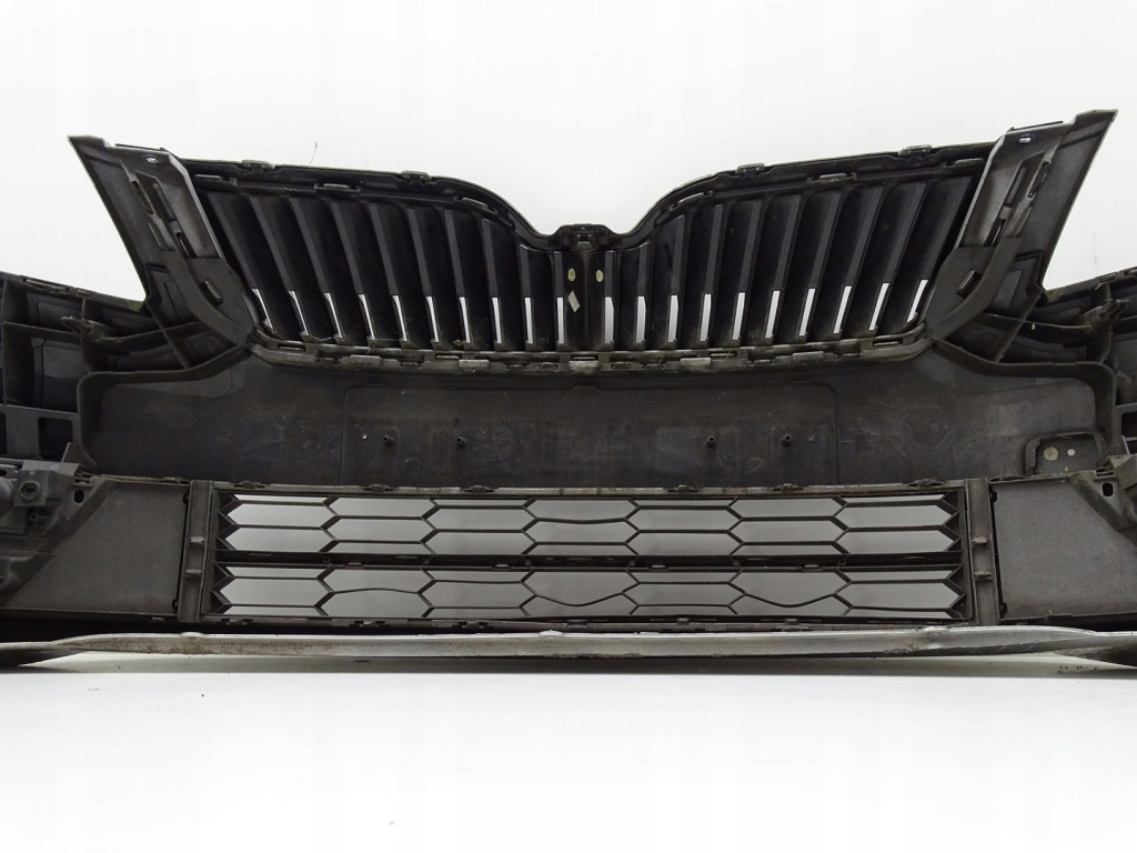 фото №14, Kpl бампер перед передній skoda superb ii 3t lift la7w