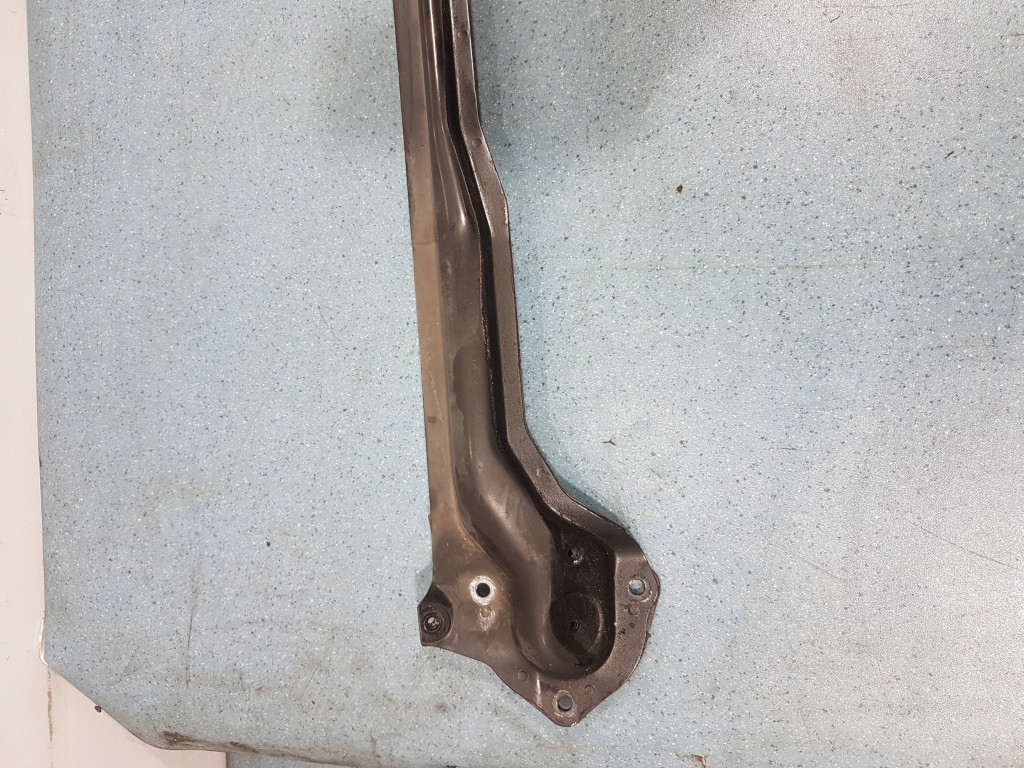 фото №4, Ford focus mk3 распорка чашка