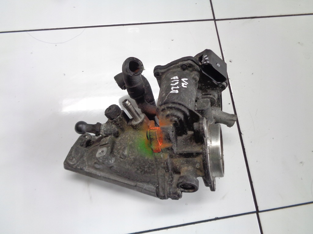 фото №1, Vw golf vii 2.0tdi дроссельная заслонка 04l128063p