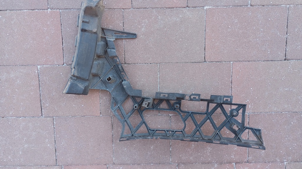 фото №1, Vw cc 2012-2017 r-line-- кронштейн напрямна бампера перед правий 3c8807178a