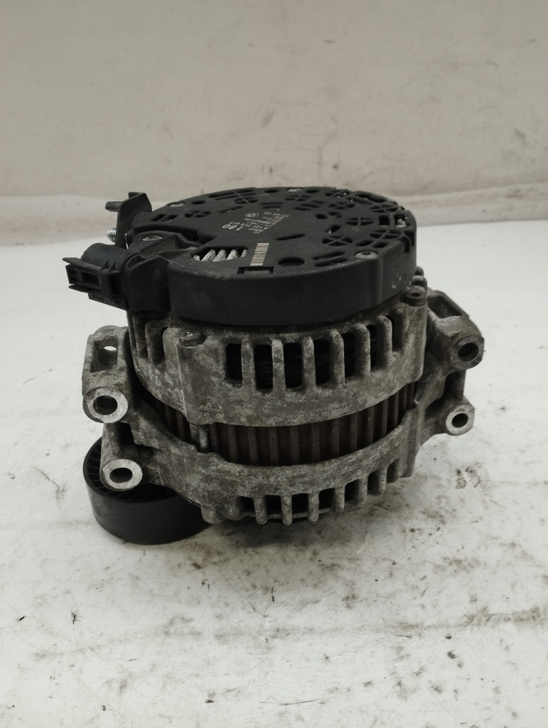 Bmw e87 генератор 0121715017 Оригінал