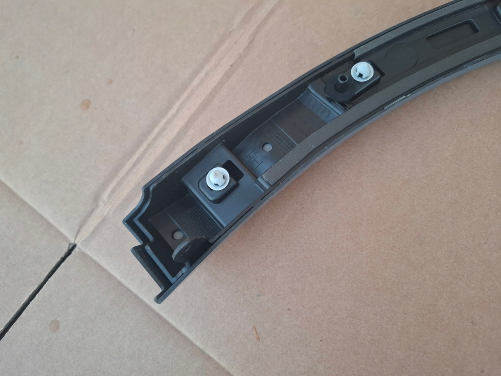 фото №8, Молдинг крила права задня audi q4 e tron 89a idealna