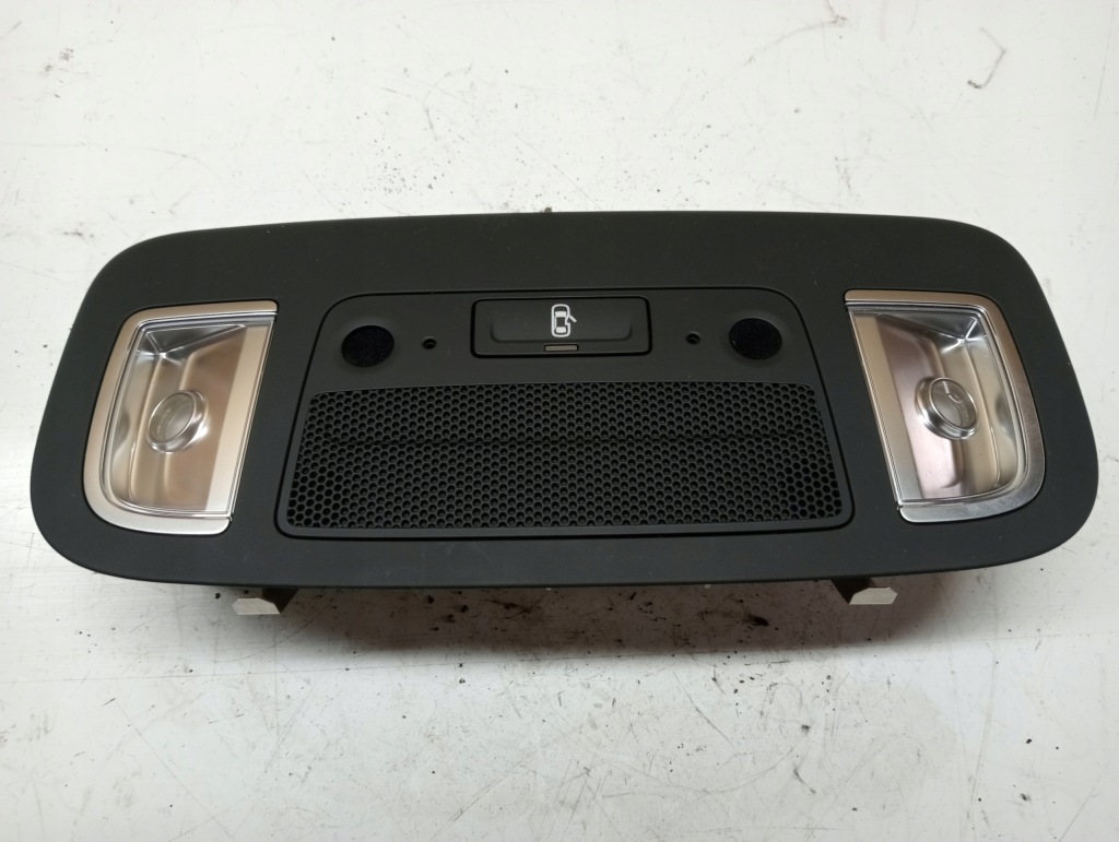 фото №1, Лампа внутренняя освещение кабины 8v7947135ac audi a3 8v cabrio bdb!!