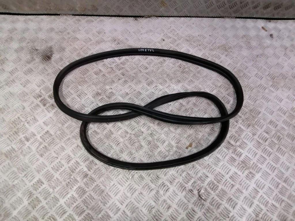 фото №1, Peugeot 2008 i прокладка задняя задний крышки багажника