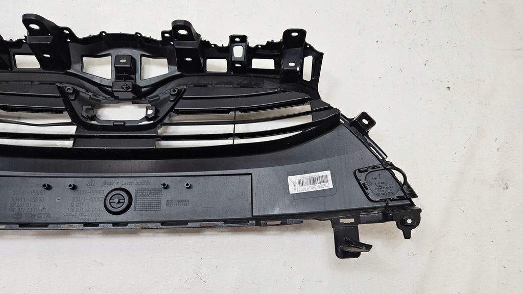 фото №12, Решётка радиатора решётка радиатора toyota yaris iv 2019- 53101-0dg60