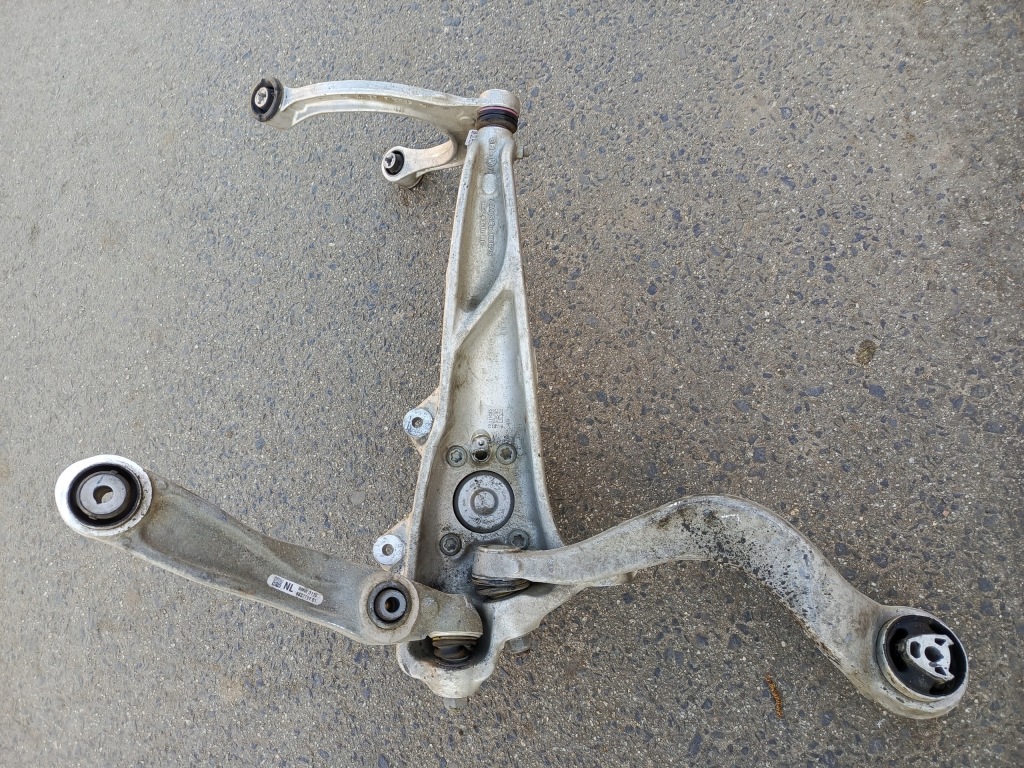 фото №1, Bmw 5 g60 g61 rwd поворотный кулак рычаг рычаги рычаг левая сторона перед передний