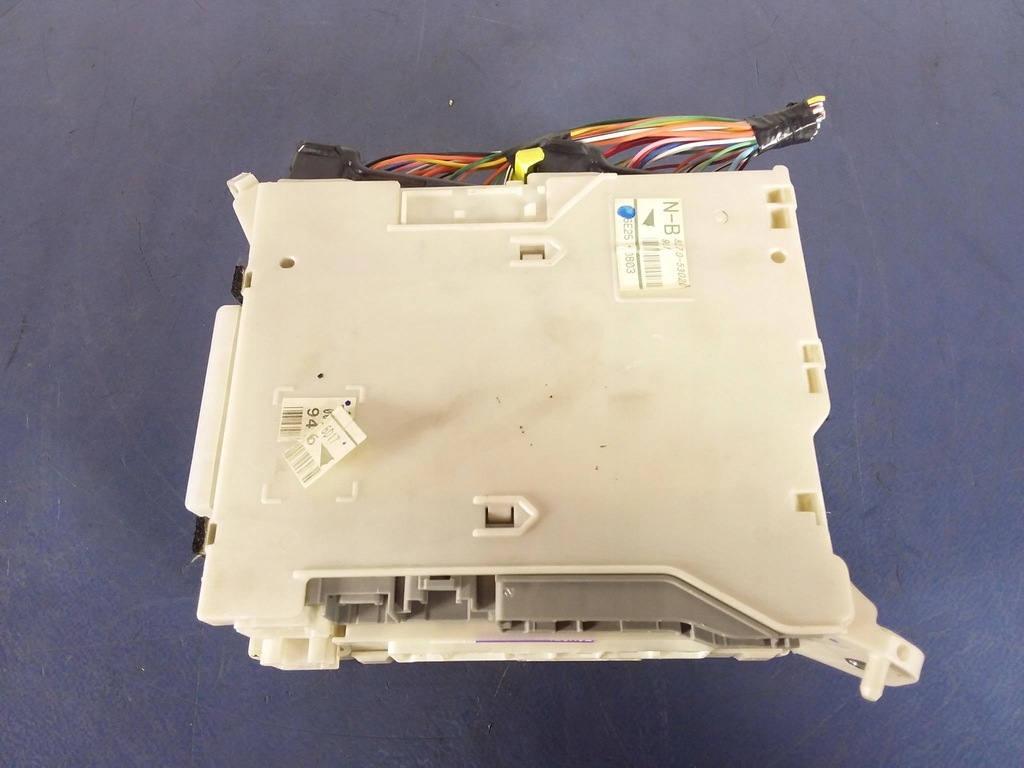 фото №2, Lexus is ii 2.2 d коробка предохранителей