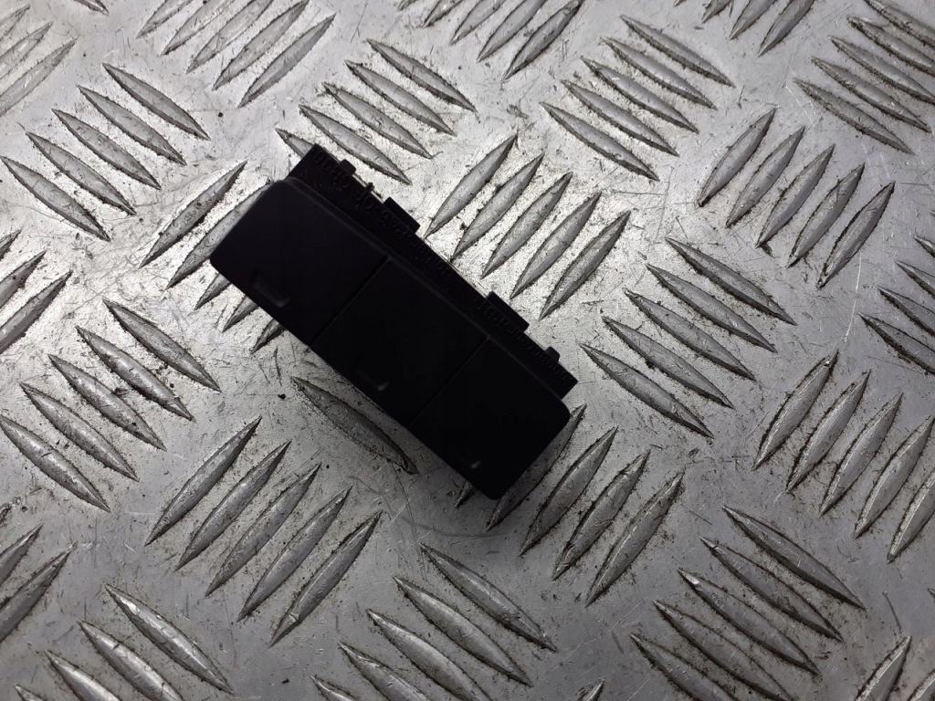 фото №1, Заглушка заглушка кнопка citroen c2 96546655xt