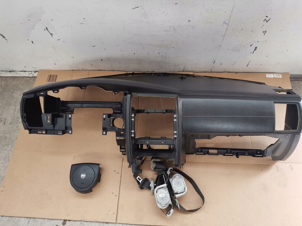 фото №1, Dodge charger 05-10 панель приладів консоль подушки безпеки подушка безпеки