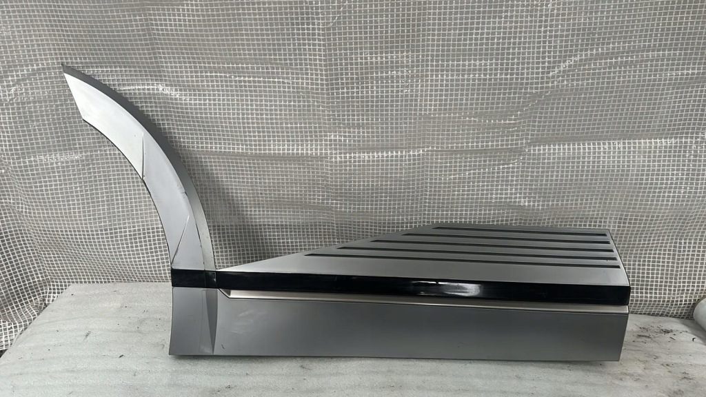 фото №1, Hyundai ioniq 5 2021-молдинг na двері права задня