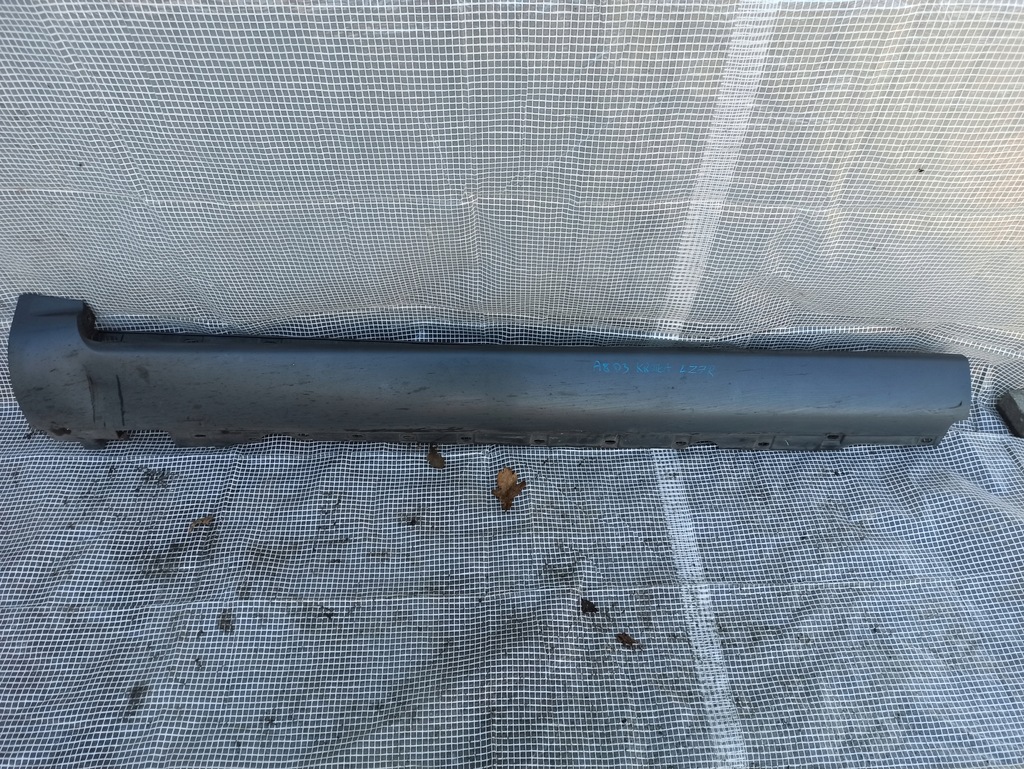 фото №1, Audi a8 d3 короткий молдинг накладка поріг ліва lz7r