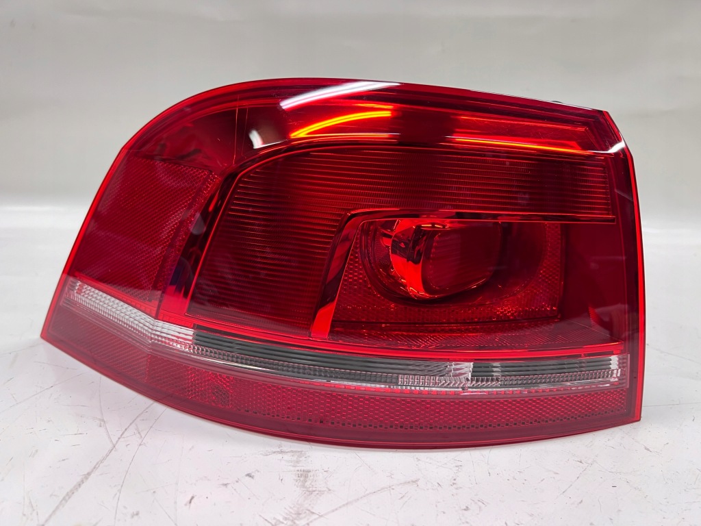 фото №1, Vw passat b7 kombi лампа левый задняя 3af945095a