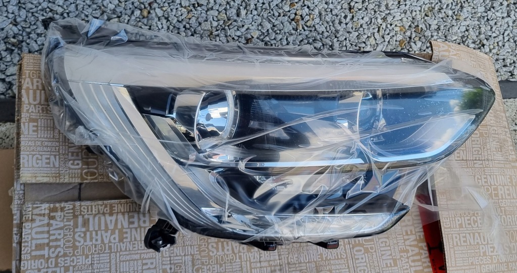 фото №2, Новый фара renault megane iv правый 260100506r