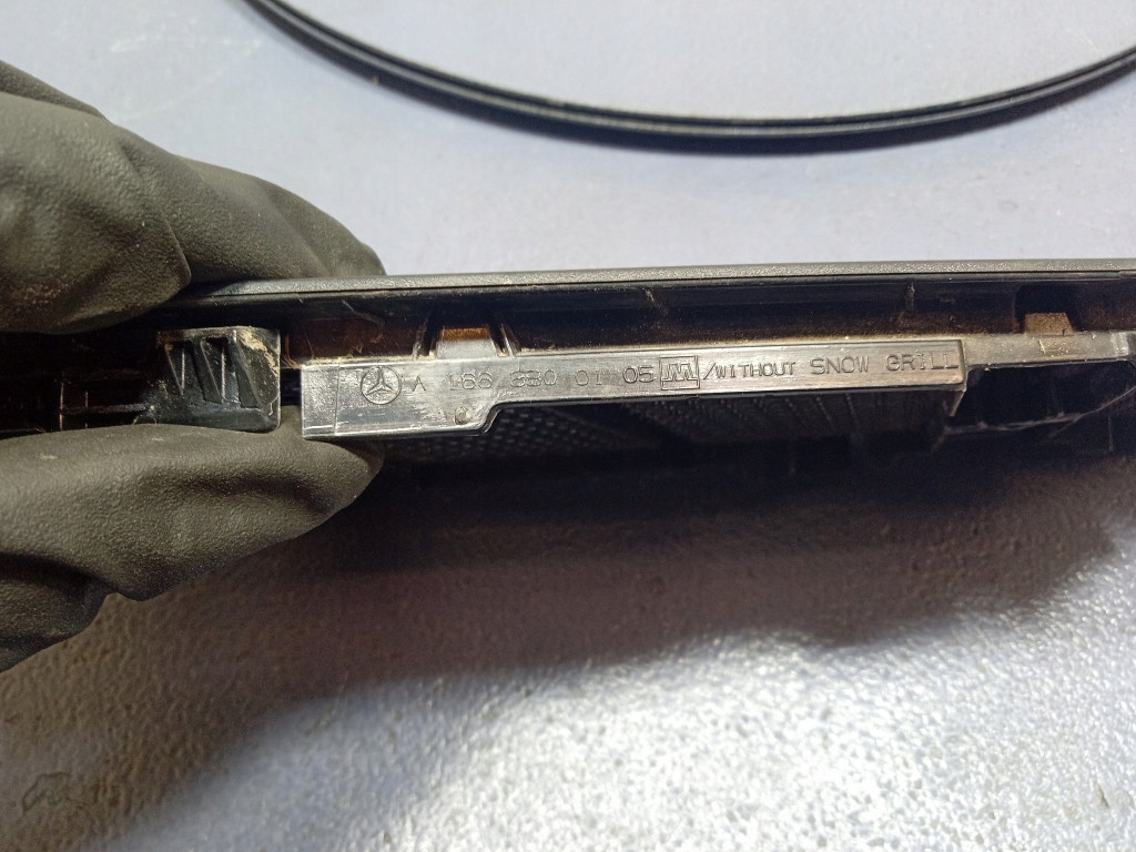 фото №5, Mercedes gle w292 впуск воздуха решётка капот левая a1668800105