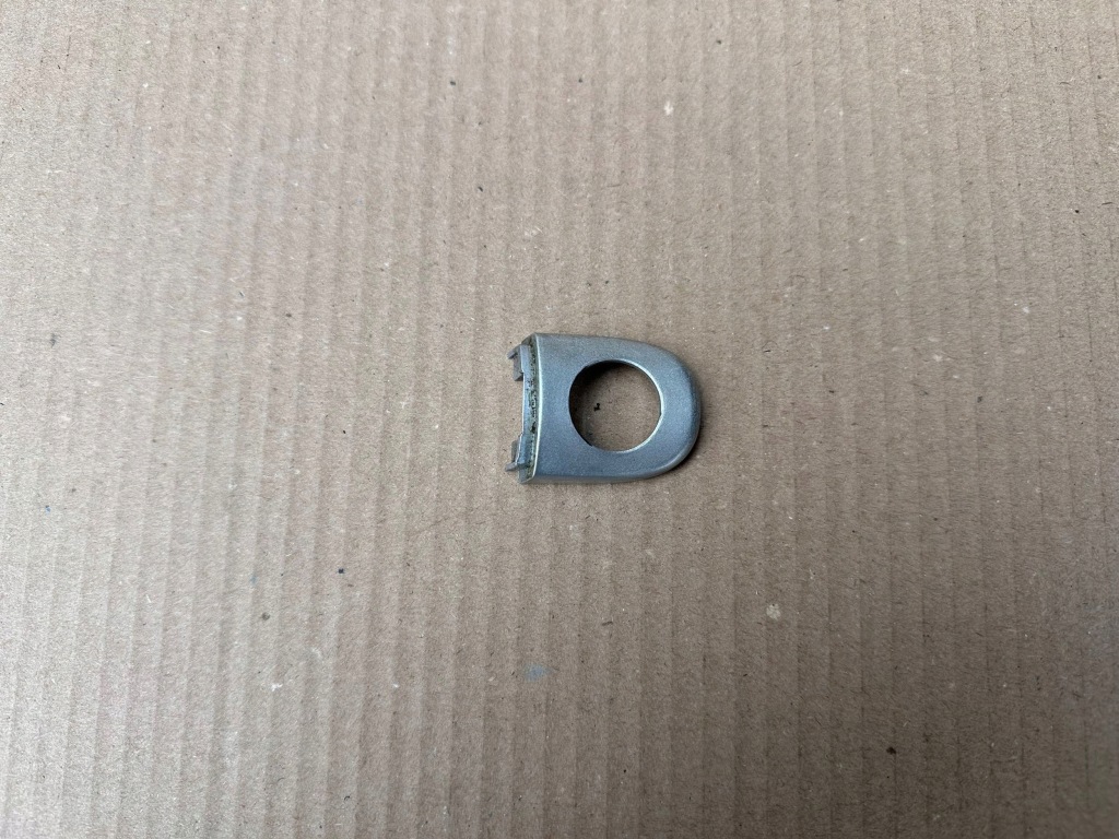 Купить Seat ibiza iv заглушка ручка передок  6r4837879