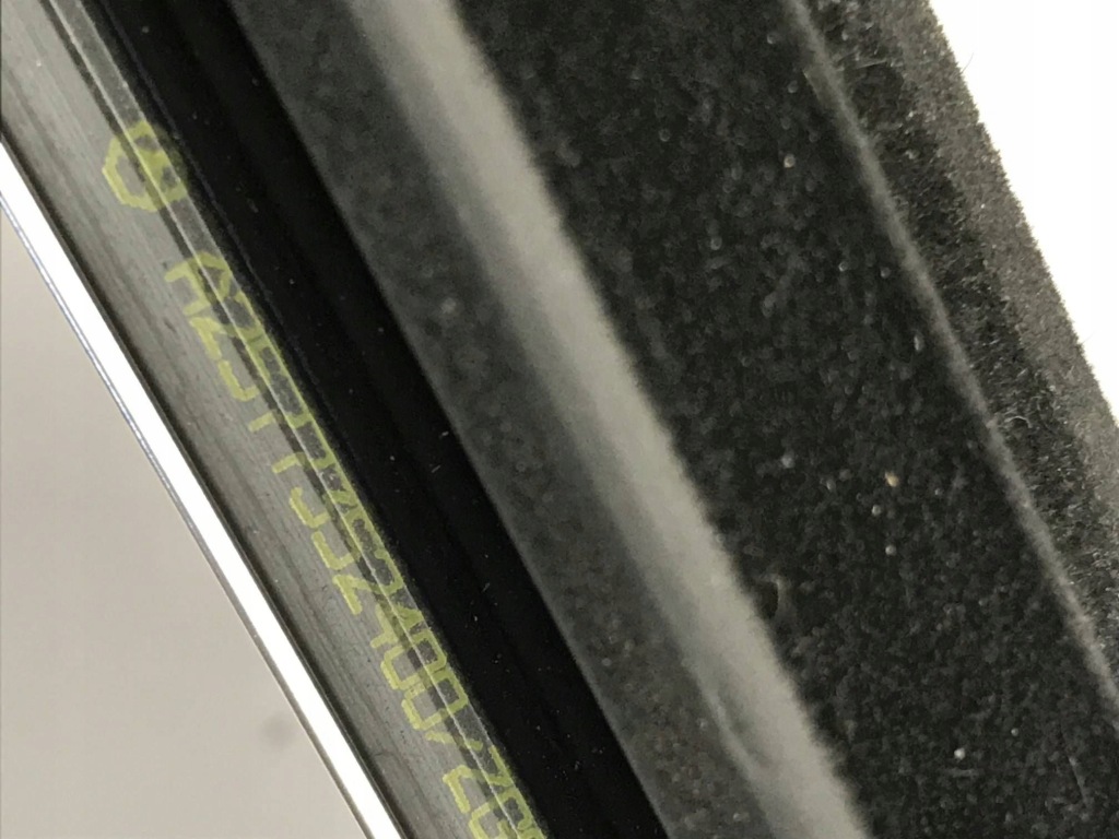 Молдинг ущільнювач правий задній mercedes cls 257 w257 a2577352400 Ціна