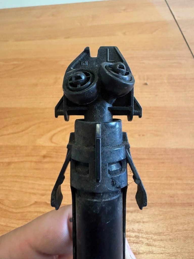 фото №2, Opel zafira c 2012-2016 rok омивач фара лівий 90001128