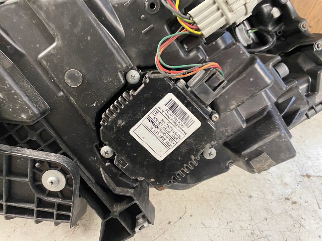 фото №12, Nissan leaf i лампа правый перед led eu