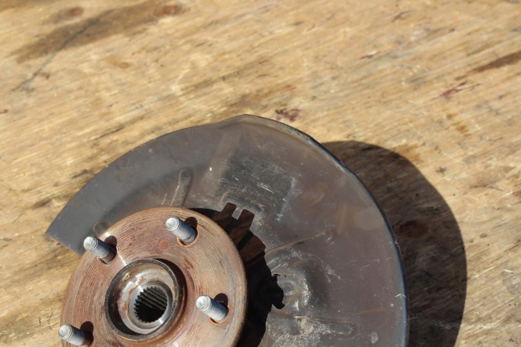 Поворотний кулак колеса передній lexus ux 2021 Київ