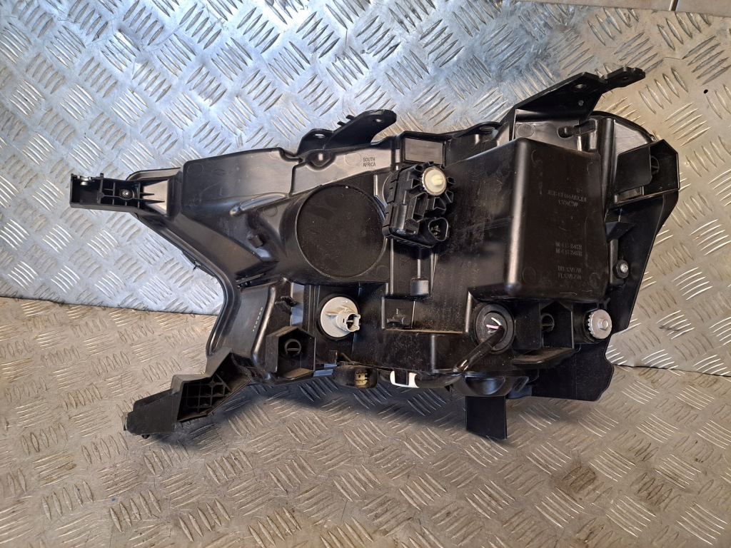 Ford ranger рестайлинг  2019 r фонари перед led jb3b-13e014-ba jb3b-13e015-ba Доставка