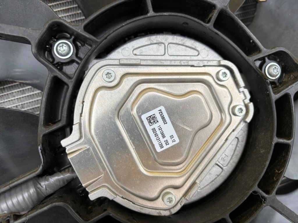 Tesla model y радіатор комплект вентилятор жалюзі керма повітря Недорого