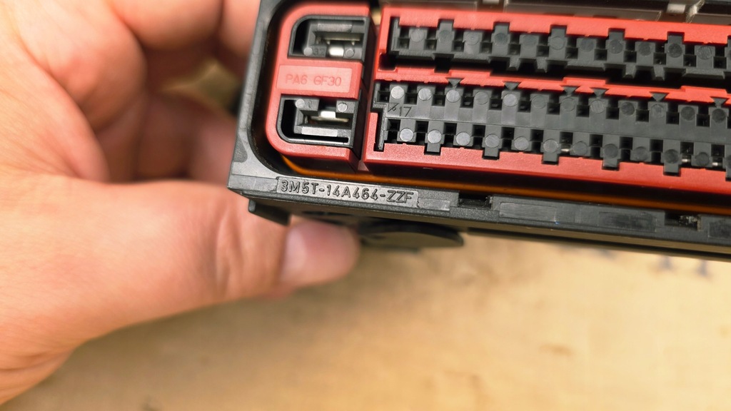 фото №16, Ford focus mk3 c-max mk2 2011 r. колодка штекер насоса abs esp bv61-2c405-af