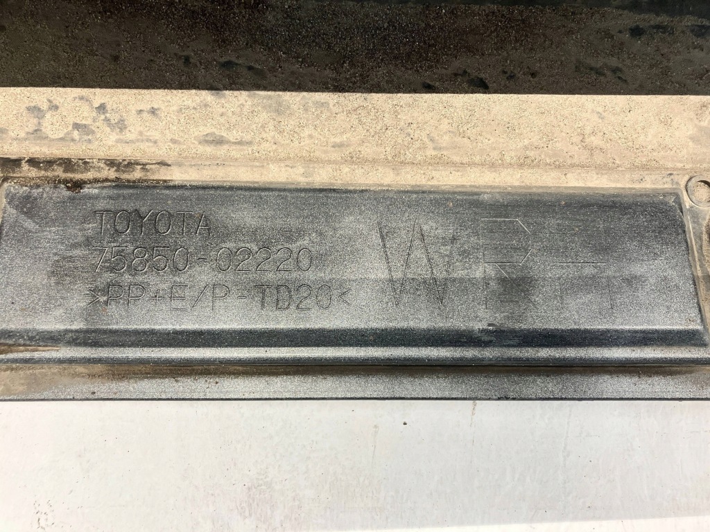 фото №14, Corolla e21 kombi поріг захист поріг зовнішня молдинг права 1j6 подряпини