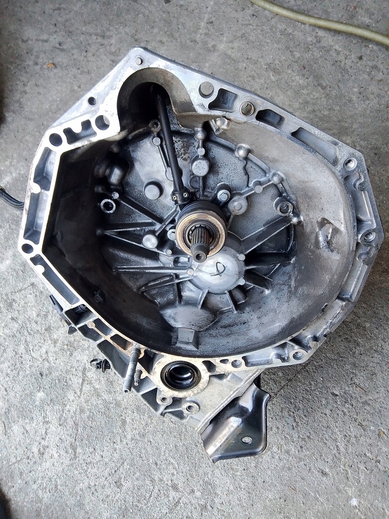 фото №1, Renault clio v 1.5 blue dci коробка передач передач 320108381r