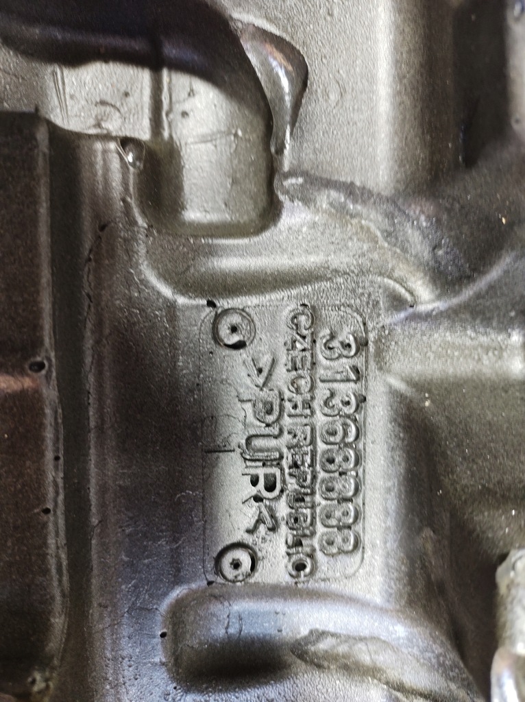 фото №7, Volvo v40 15r - защита крышка двигателя 31368888