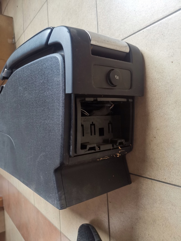 фото №5, Volvo v70 s80 - подлокотник крышка шторка