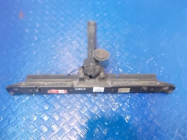 фото №1, Hyundai trajet pas передній верхній+ замок+ клаксон