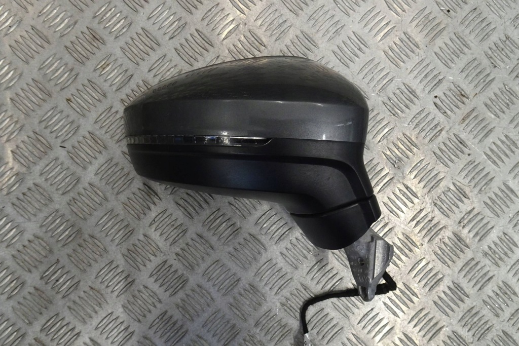 фото №1, Vw tiguan ii - зеркало правое 6 pin