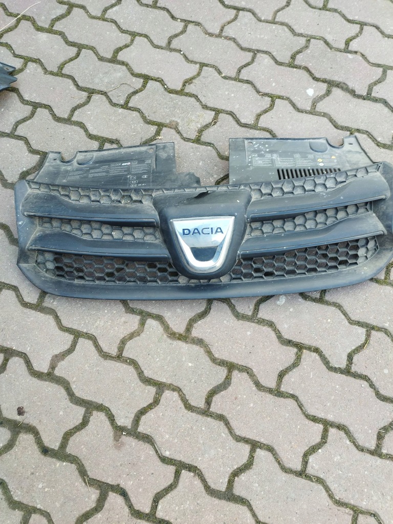 фото №1, Dacia sandero ii решётка радиатора 623107634r