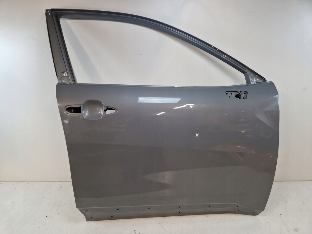 фото №1, Toyota corolla cross дверь передние правое перед