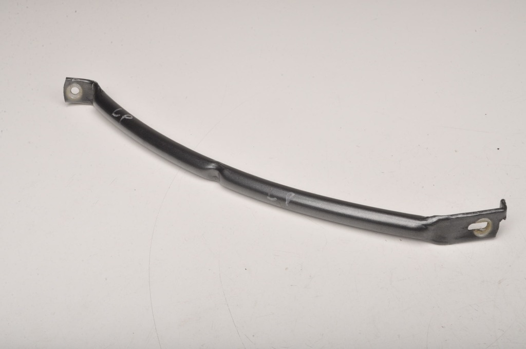 фото №1, California кронштейн кронштейн крыла правый перед