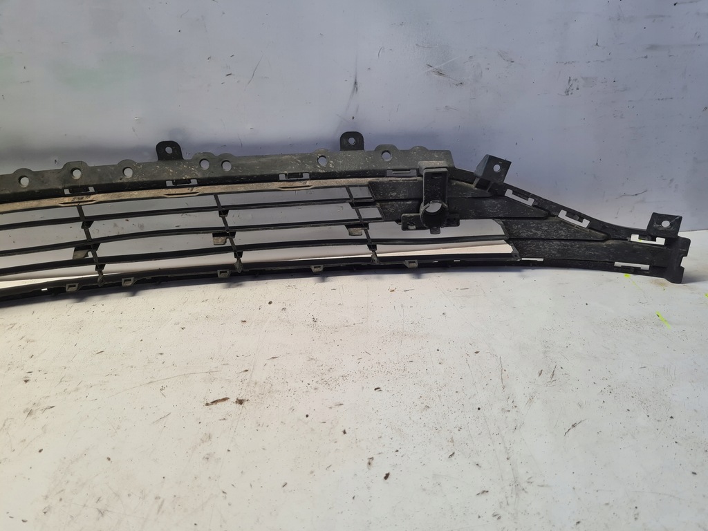 фото №7, Opel astra k 5 середня решітка бампера перед na датчики pdc 13439798