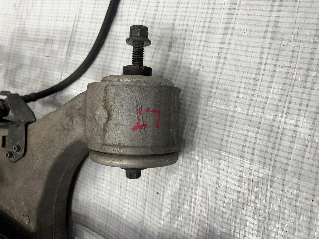 фото №2, Поворотний кулак задня задня ліва важелі alfa romeo stelvio quadrifoglio qv