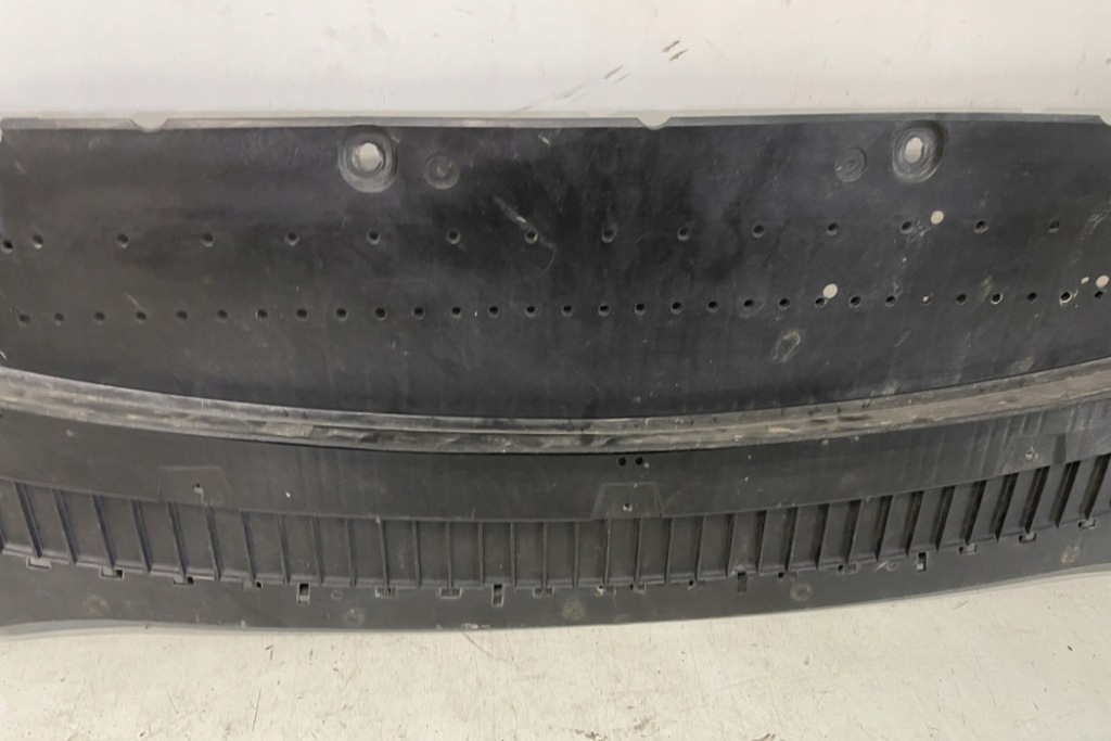 Захист нижня передній бампера audi a7 sportback 4ga, 4gf 4g8807611e Оригінал