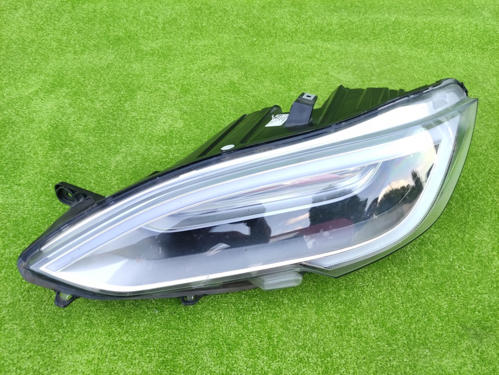 фото №1, Tesla s lift 16- лампа левая передняя перед led