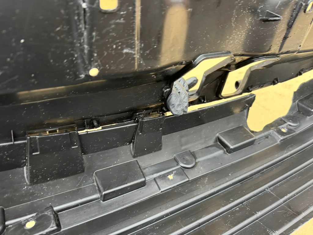 Peugeot 2008 1 lift 16-19 решітка радіатора решітка радіатора бампера перед підсилювач 1803204x Київ