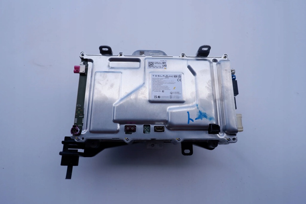 Купить Tesla y модуль бортовой компьютер 1684435-00-h