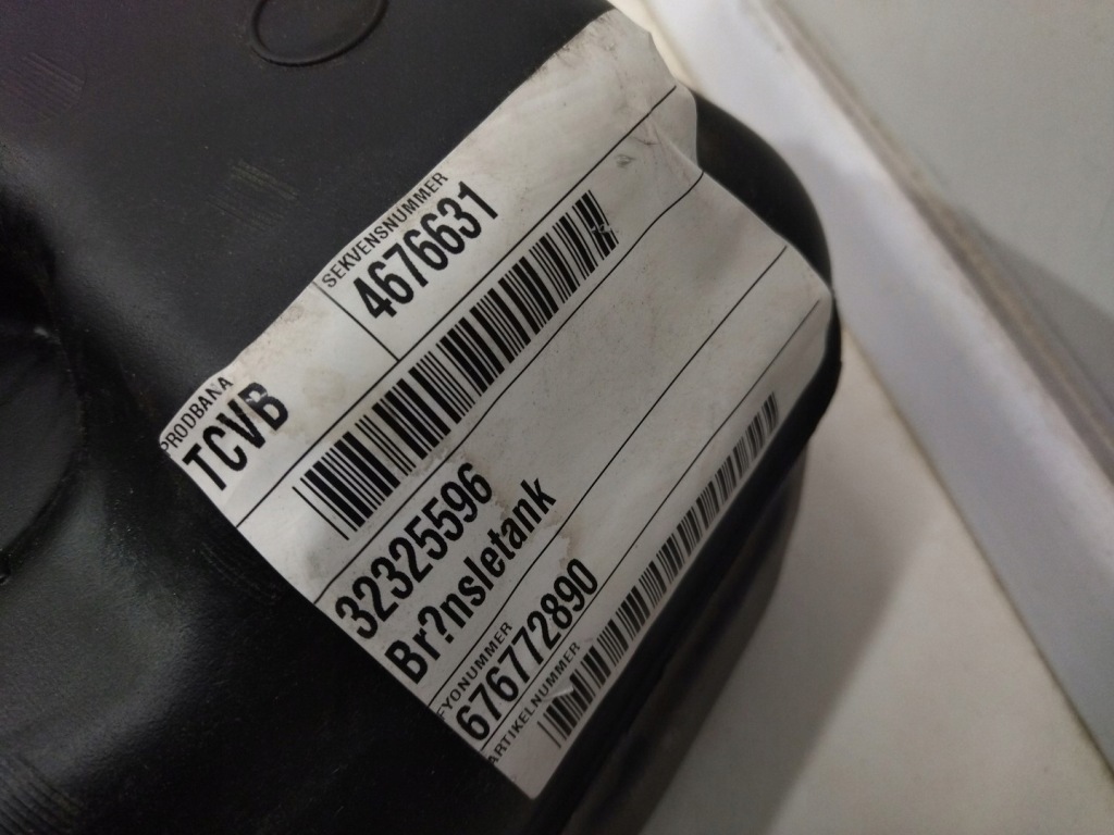 32325596 бак пального насос пального бензин volvo xc60 ii Оригінал