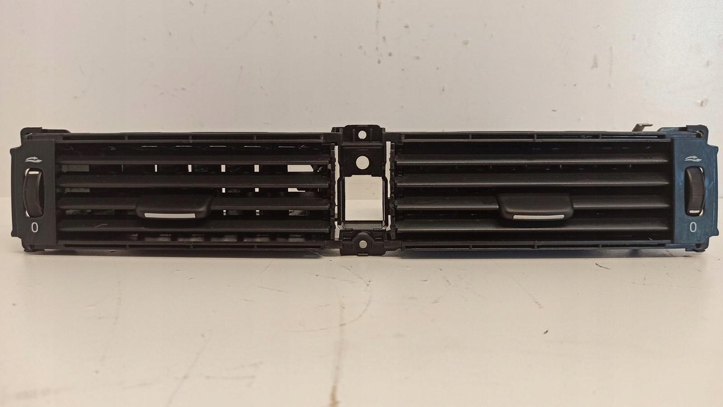 фото №1, Volvo xc70 решітка обдув 30643315