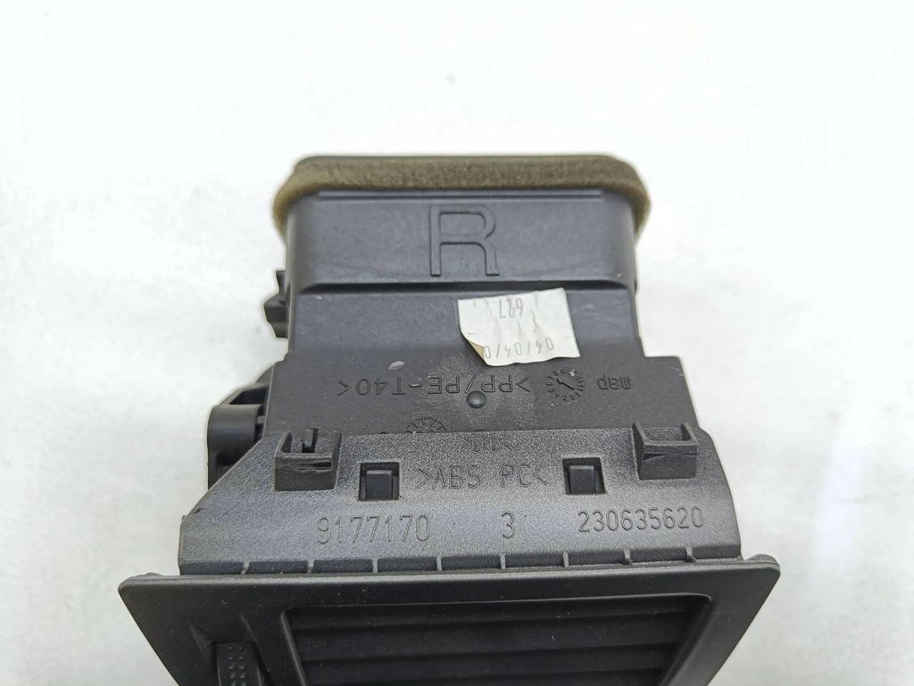 фото №8, Opel signum 2005 форсунки / решётки среднего обдув панели приборной панели